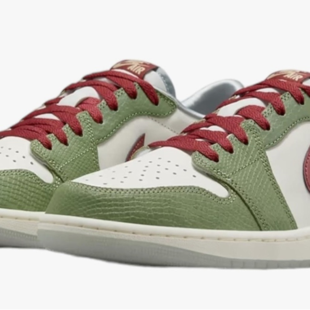 Air Jordan 1 Retro Low Sneakers